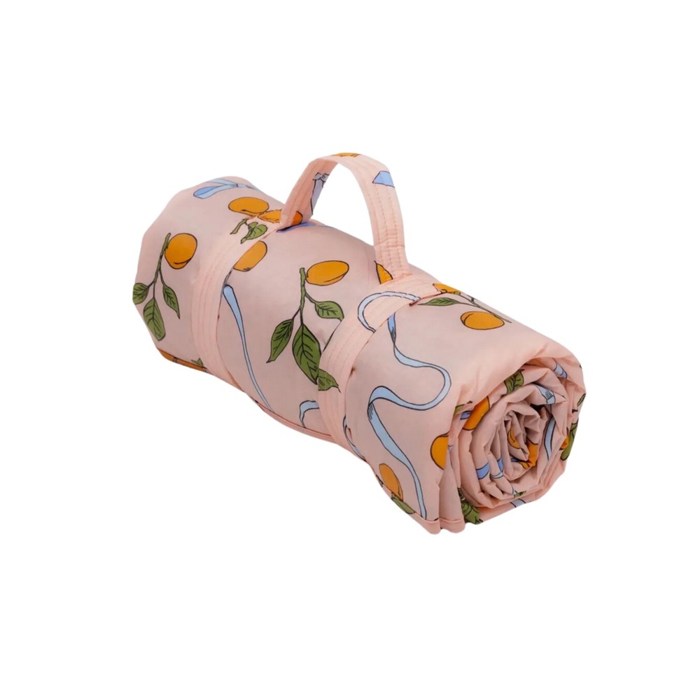 BAGGU apricots & ribbons puffy picnic blanket - Picture 2 of 2